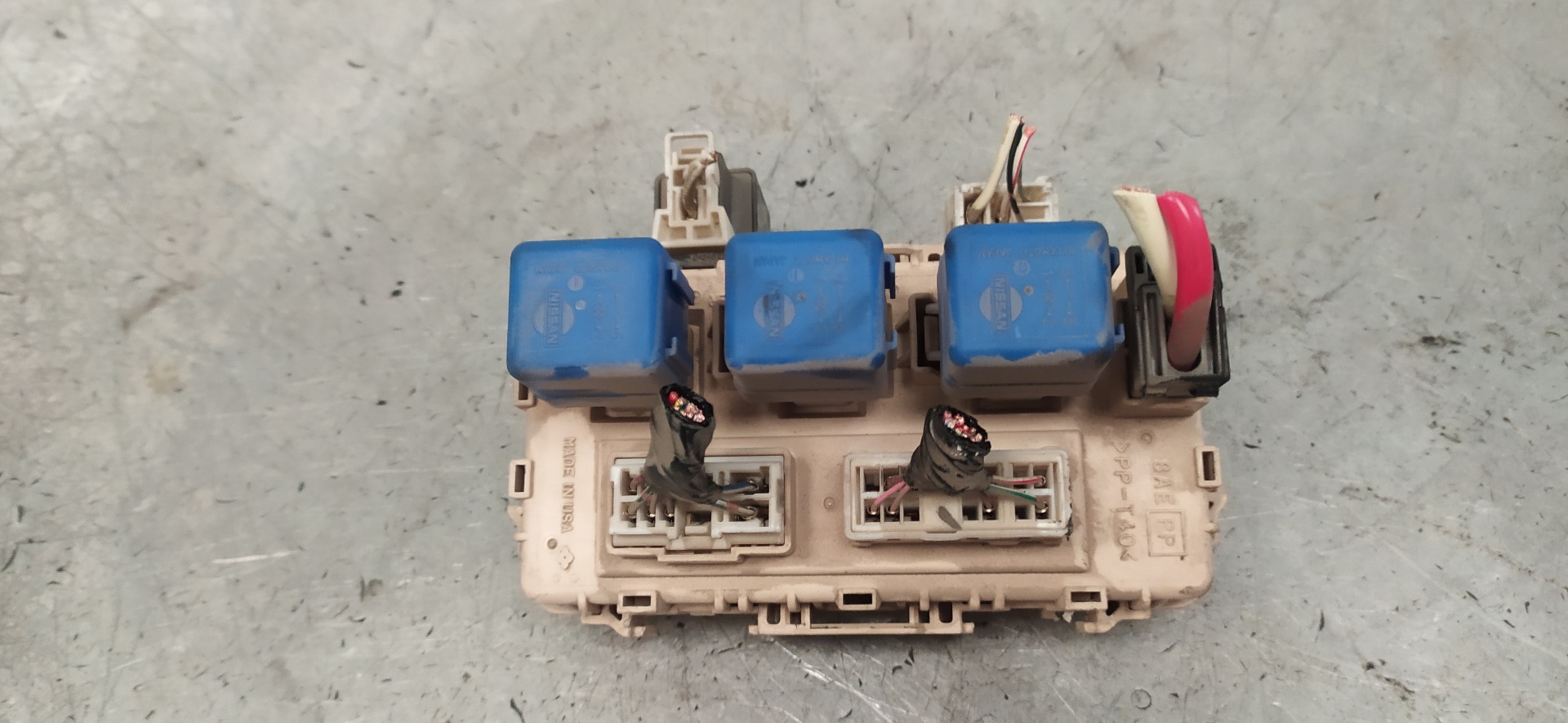 NISSAN X-Trail T30 (2001-2007) Fuse Box 24330C9900 20110305