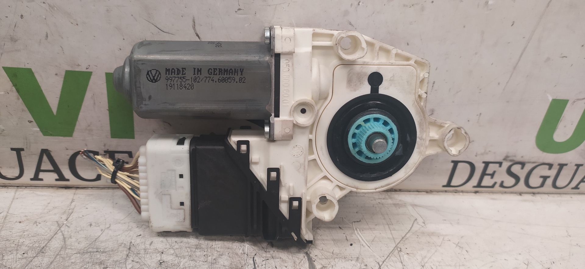 VOLKSWAGEN Golf 6 generation (2008-2015) Rear Left Door Window Control Motor 1K0959703AL 20057330