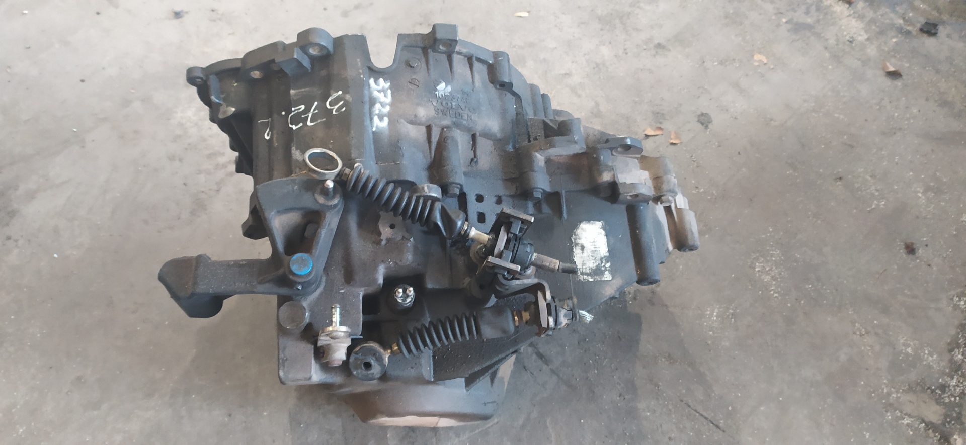 VOLVO S60 1 generation (2000-2009) Gearbox 1023746 20049007