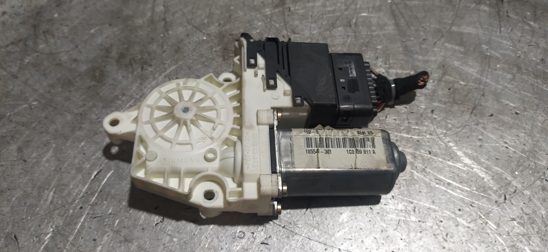 NISSAN Toledo 2 generation (1999-2006) Rear Left Door Window Control Motor 1C0959811A 20089192