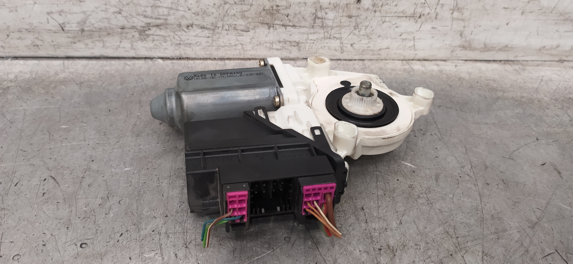 SEAT Ibiza 3 generation (2002-2008) Motor de control geam ușă dreapta față 6Q2959801A 25967476