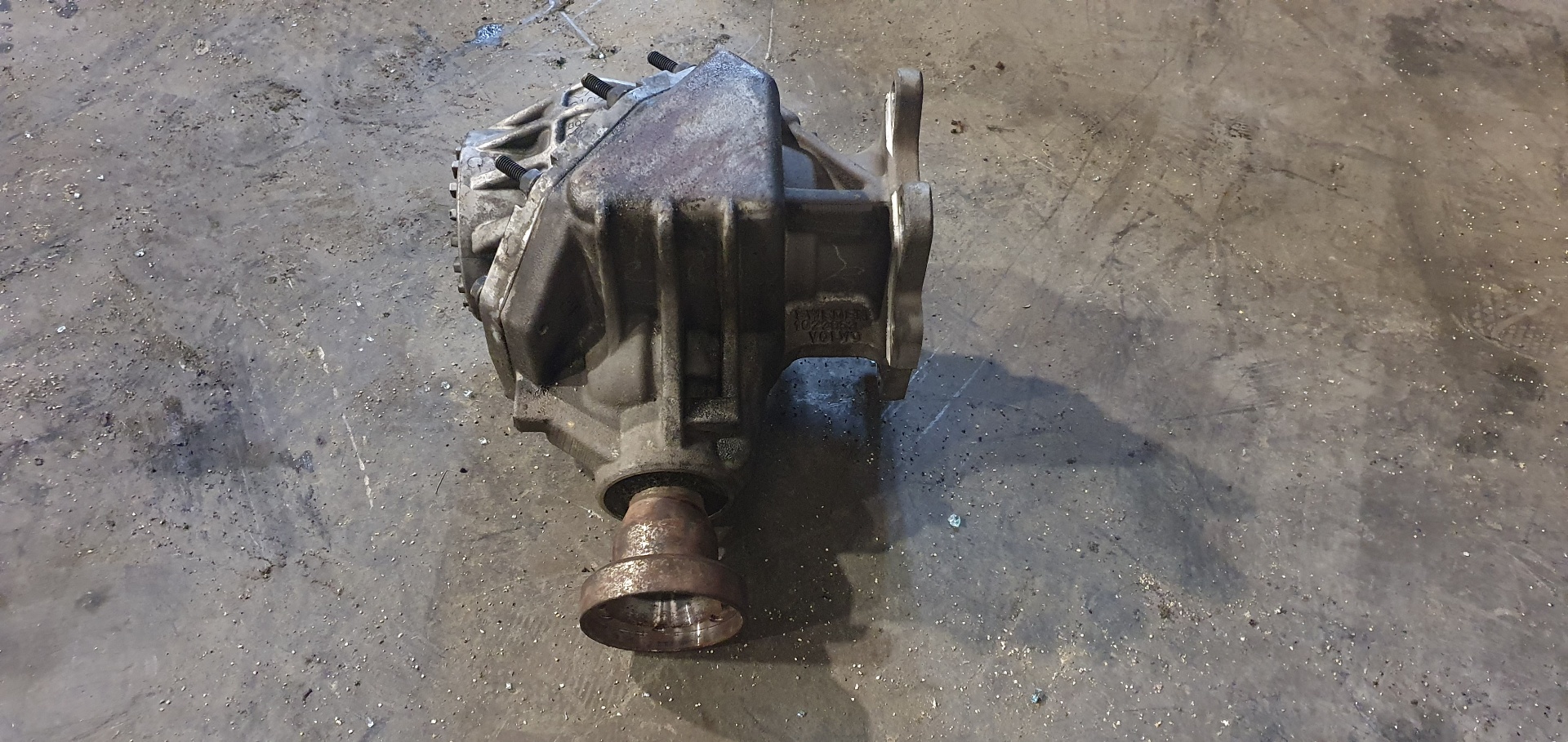 VOLVO V70 2 generation (2000-2008) Front Transfer Case 01023852 20112440