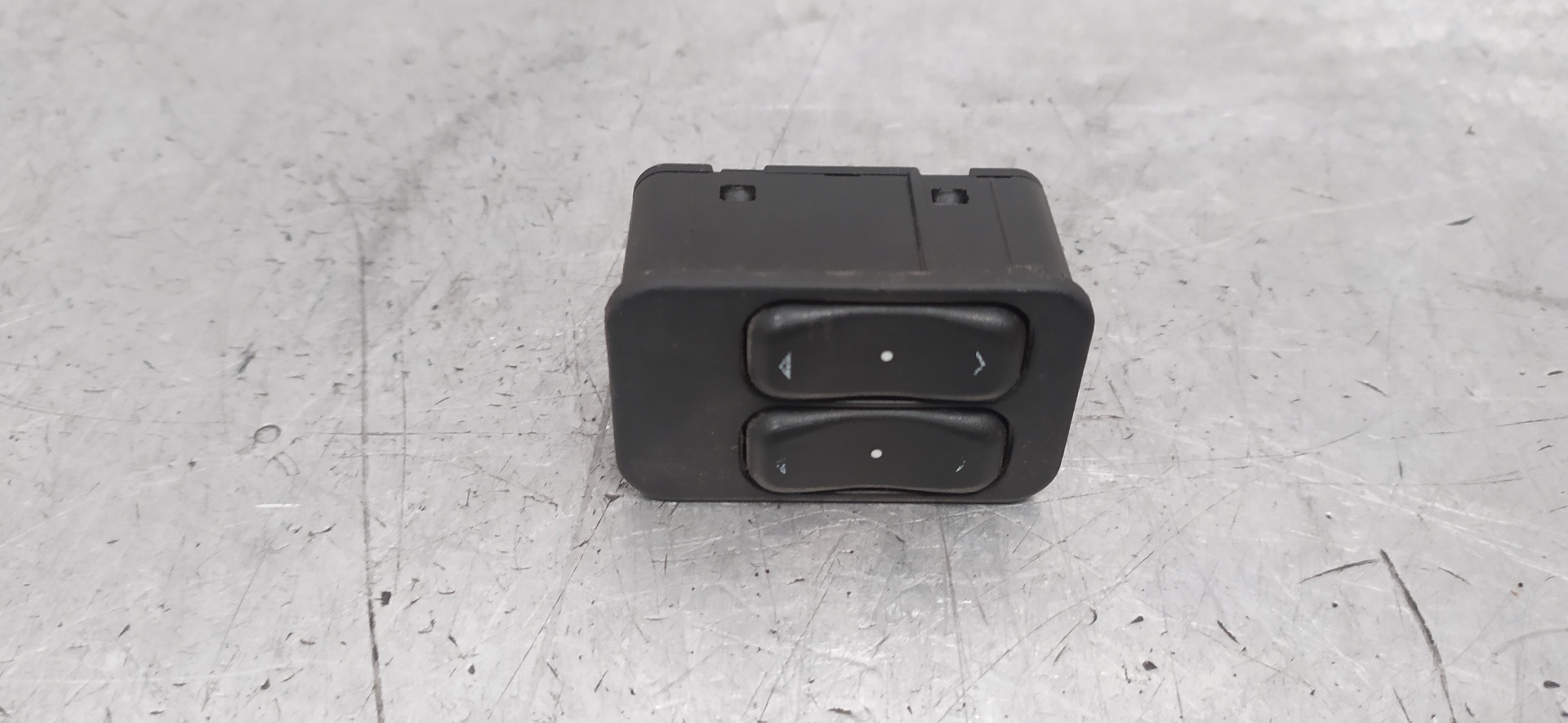 OPEL Combo C (2001-2011) Front Left Door Window Switch 24409205, 13363202 25967034