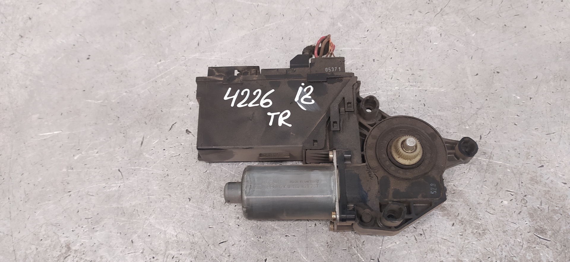 AUDI A4 B6/8E (2000-2005) Rear Left Door Window Control Motor 8E0959801A,0130821767 20101974