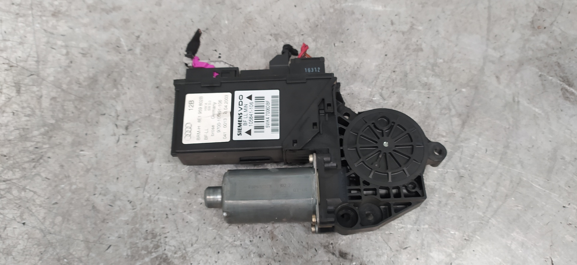 AUDI A4 B6/8E (2000-2005) Motor de control geam ușă dreapta față 8E1959802B 20125449