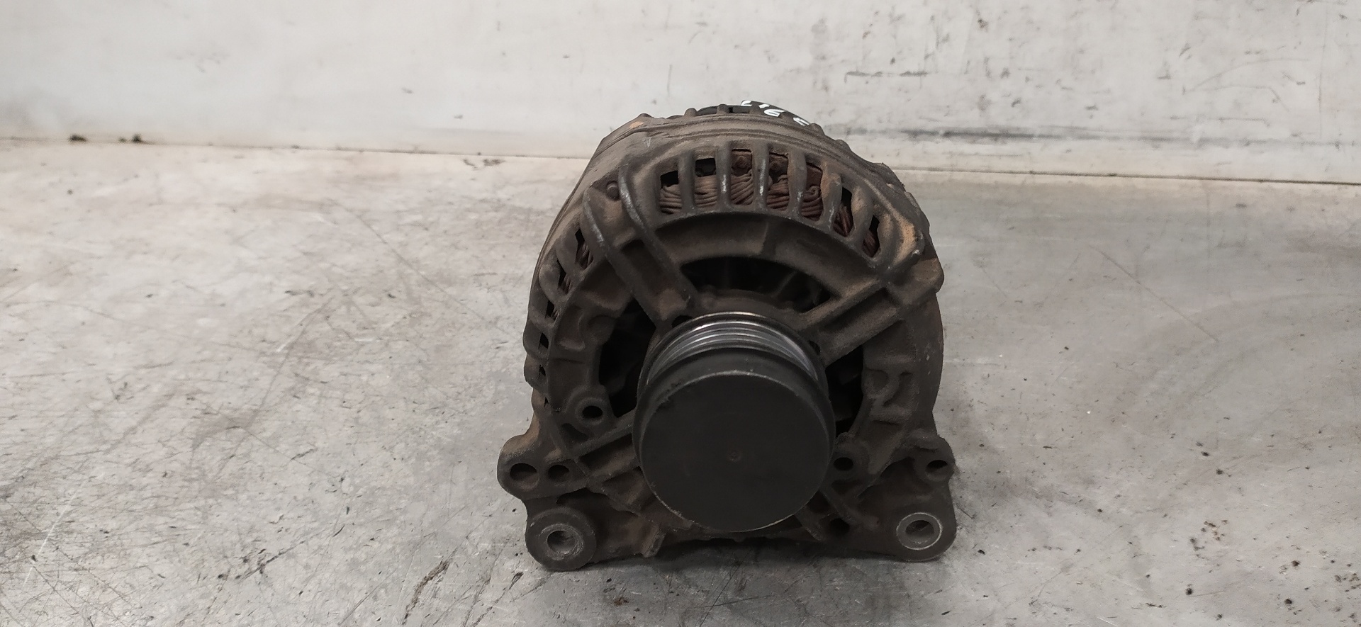 VOLKSWAGEN Passat B5 (1996-2005) Alternator 028903031, 0124615083 20124806