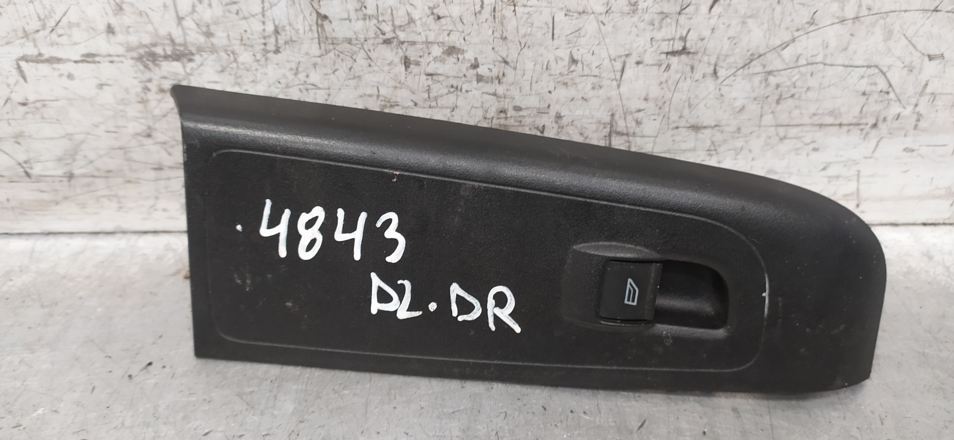 FORD Tourneo Courier 1 generation (2014-2024) Front Right Door Window Switch ET76240A40B 24511561