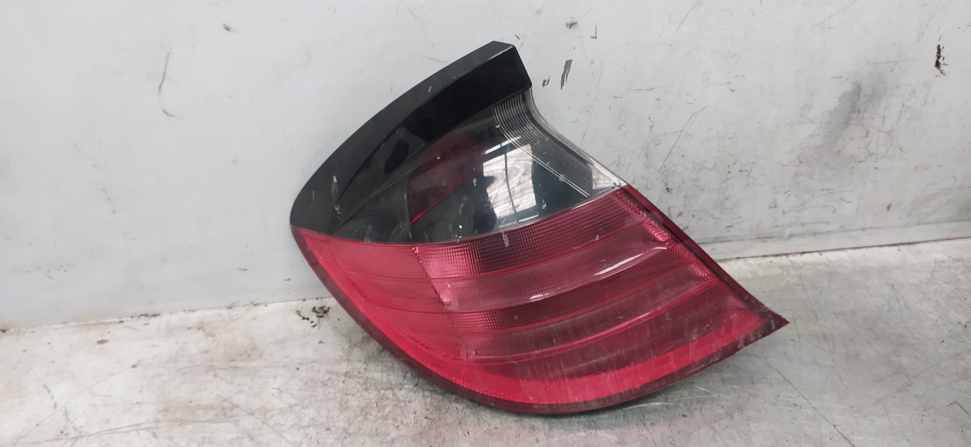 MITSUBISHI C-Class W203/S203/CL203 (2000-2008) Feu arrière gauche 15163100 20124482