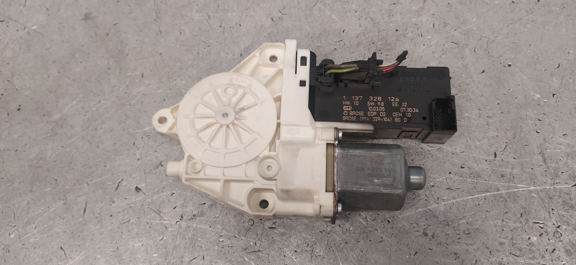 PEUGEOT 407 1 generation (2004-2010) Front Right Door Window Control Motor 1137328126, 0130822201 20102497