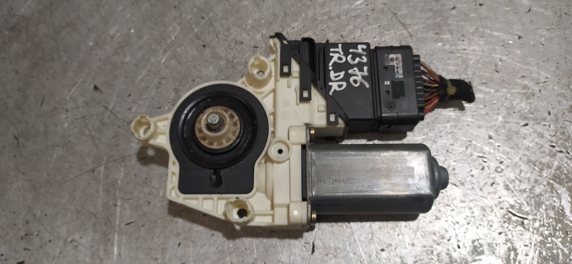 NISSAN Toledo 2 generation (1999-2006) Rear Right Door Window Control Motor 101388102, 9776105407301 20108585