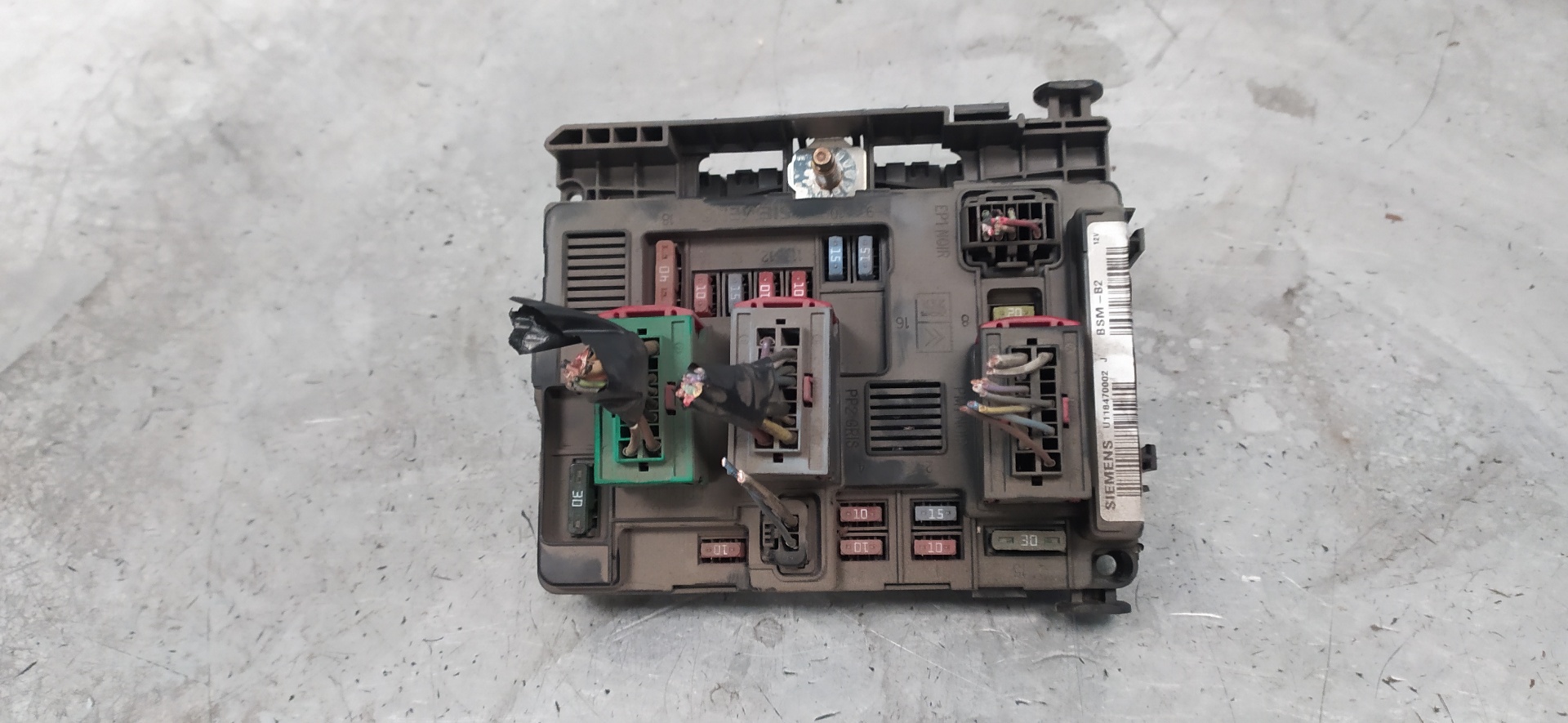 PEUGEOT Partner 1 generation (1996-2012) Fuse Box 965061858000 20106960