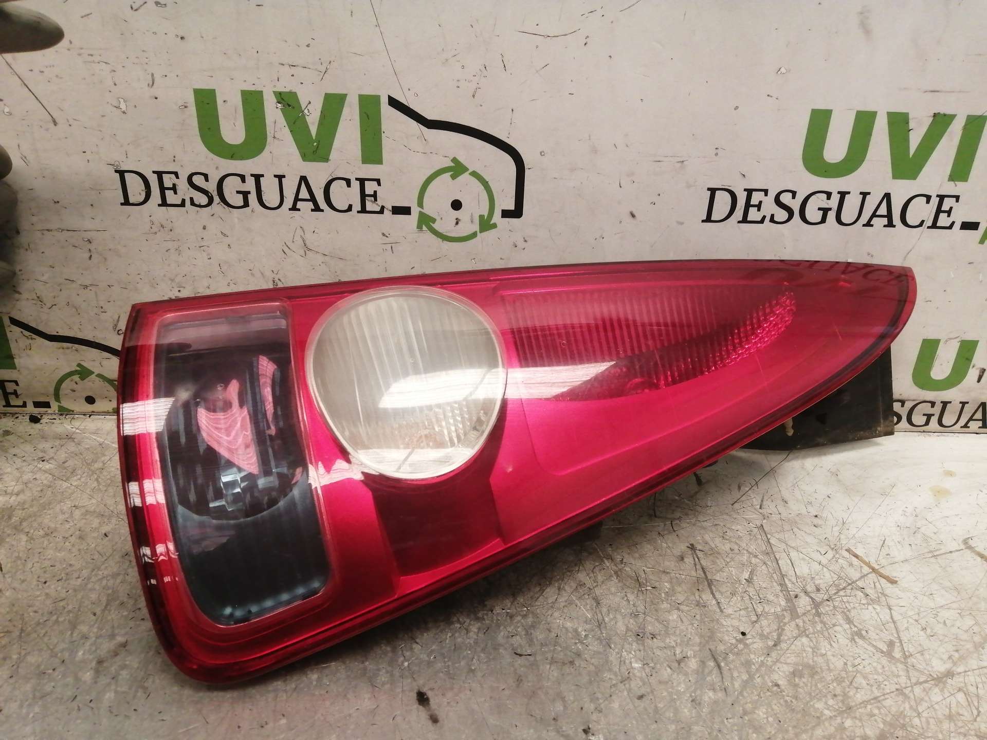 RENAULT Espace 4 generation (2002-2014) Rear Right Taillight Lamp 8200027152 20053926