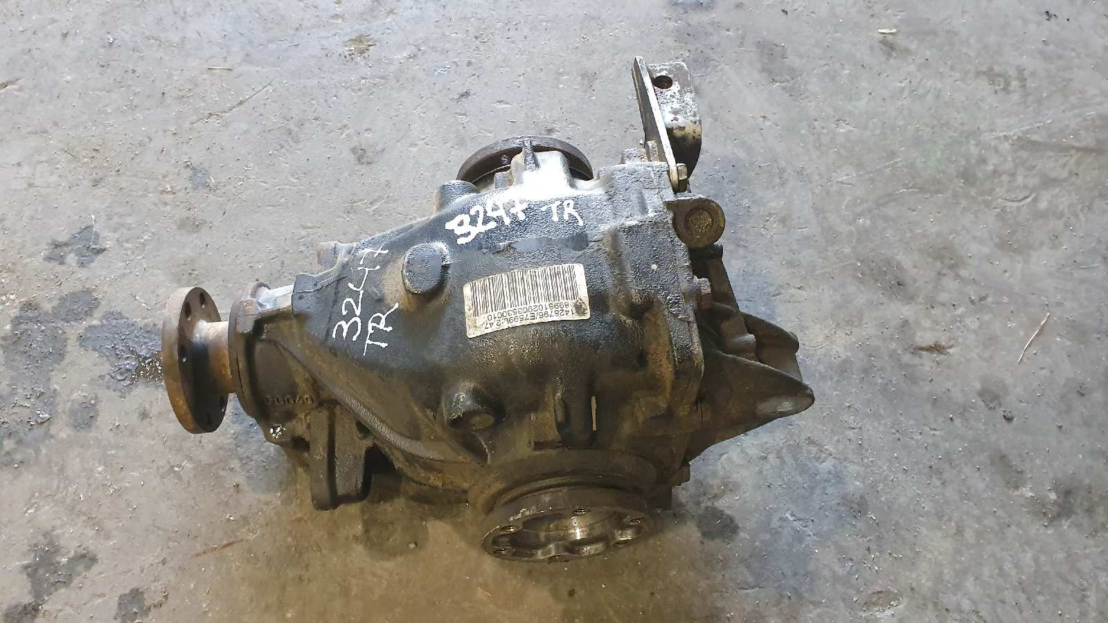 VAUXHALL 3 Series E46 (1997-2006) Bakre differential 1428796,8998102903530010 19976986