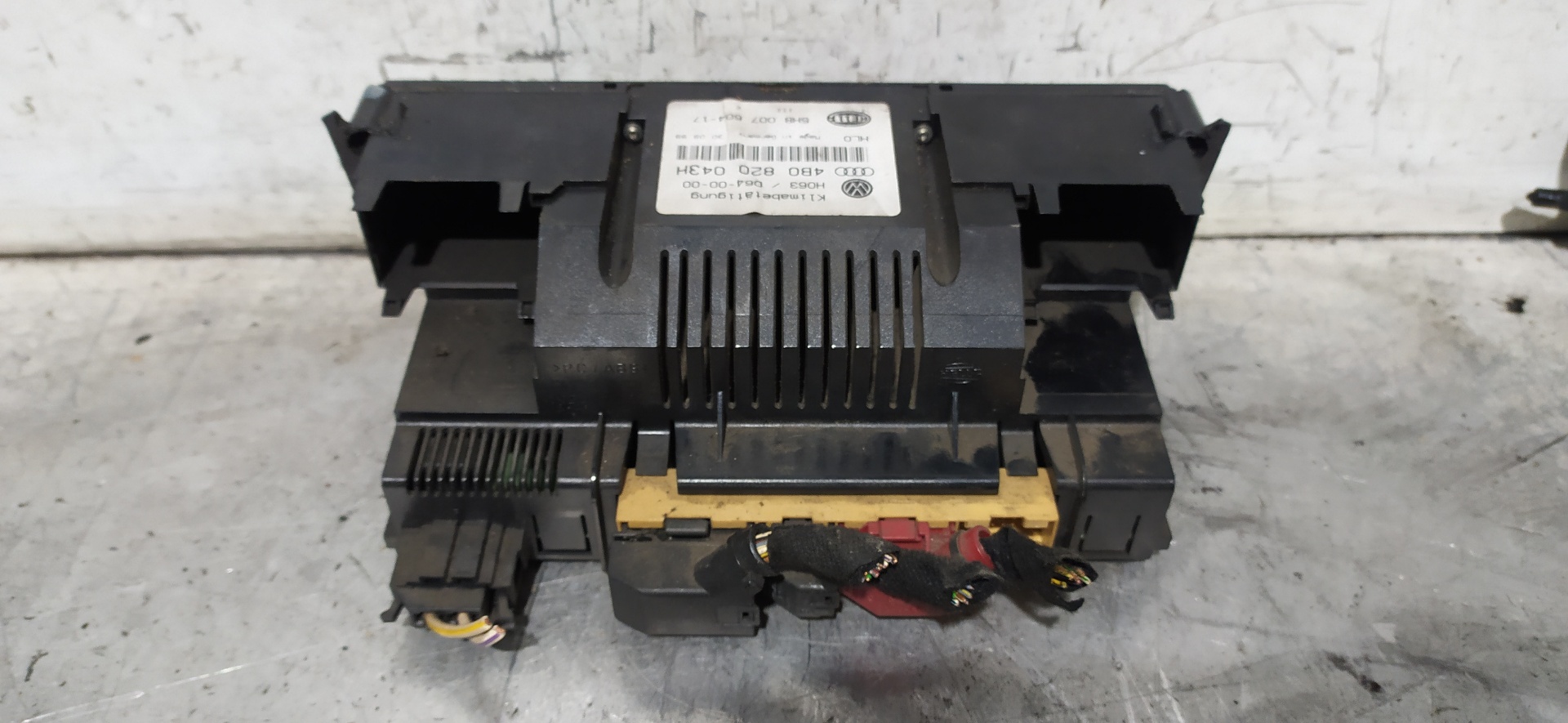 AUDI A6 C5/4B (1997-2004) Climate  Control Unit 4B0820043H 25966746