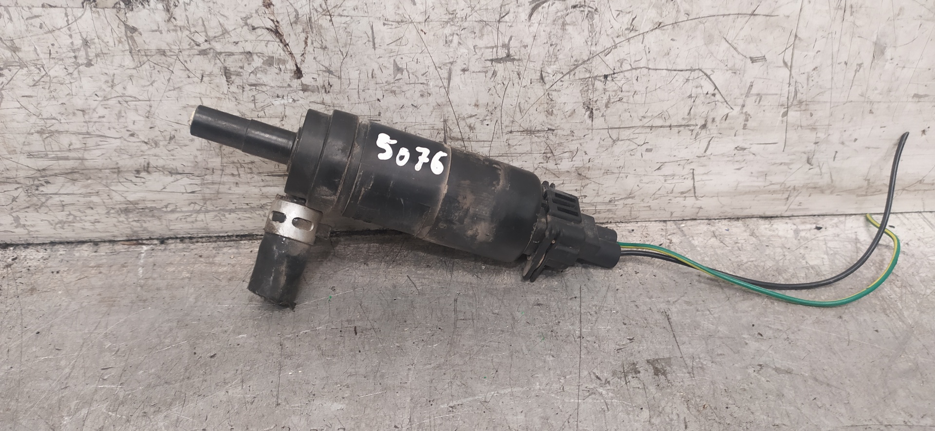 FORD Mondeo 3 generation (2000-2007) Moteur de réservoir de laveuse 0392040010 25967418