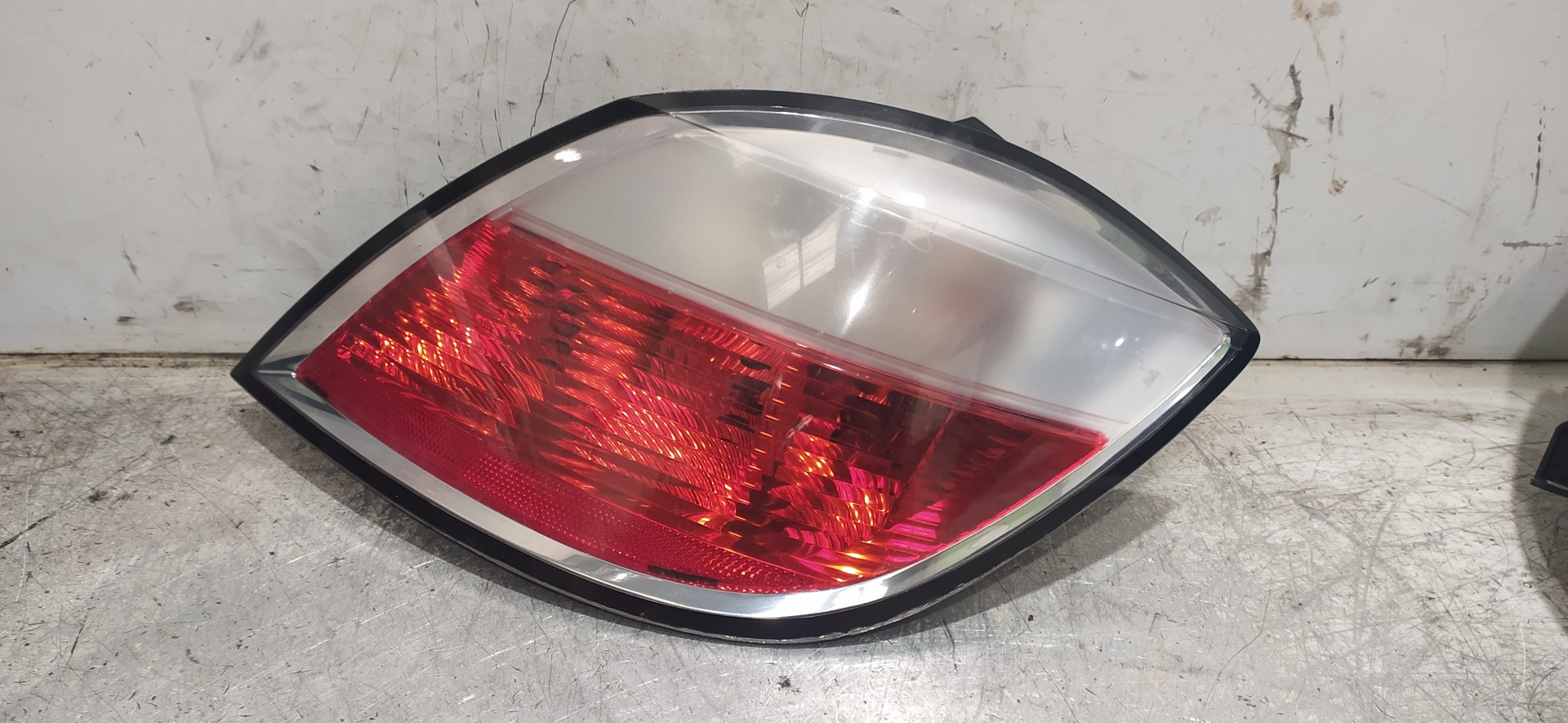 OPEL Astra J (2009-2020) Rear Right Taillight Lamp 342691834 20079840