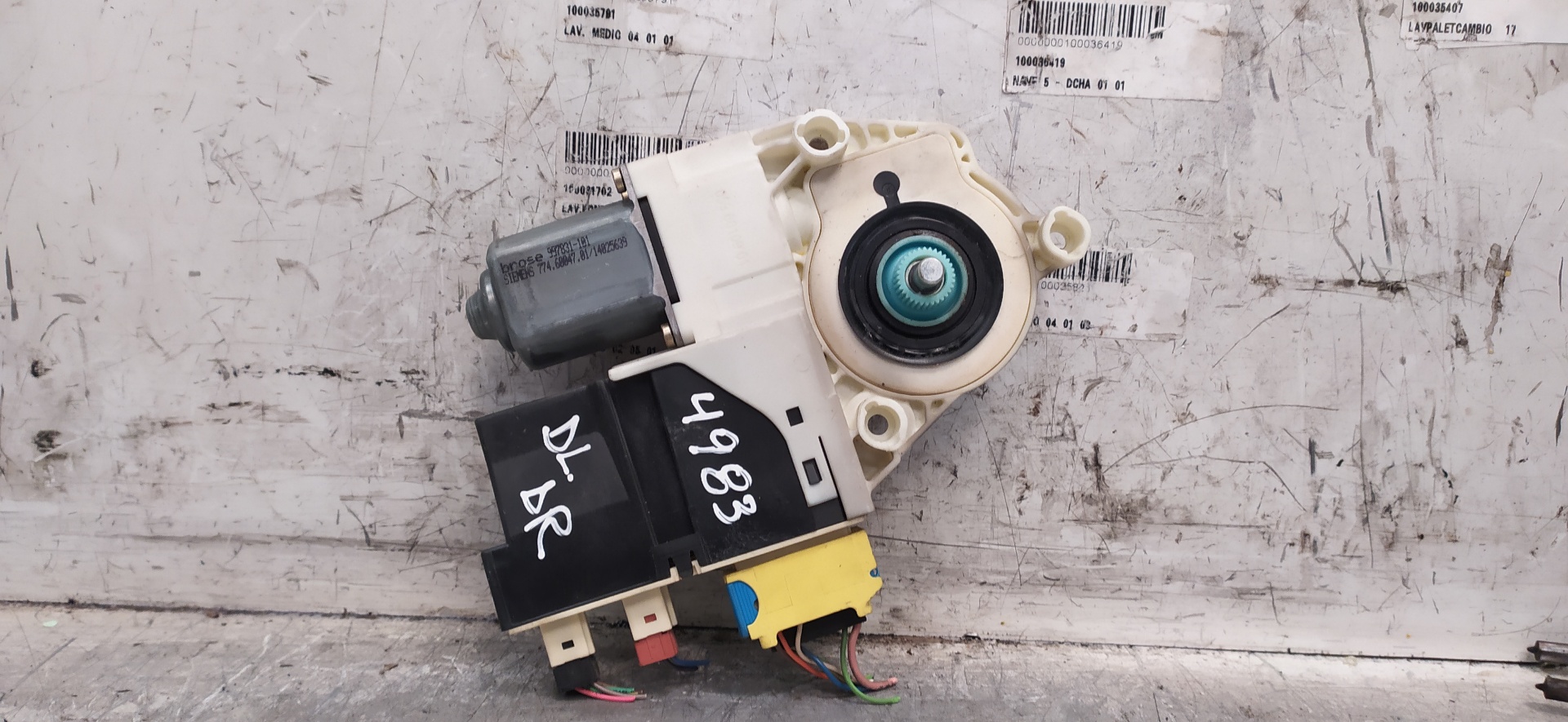 CITROËN C4 1 generation (2004-2011) Front Right Door Window Control Motor 7746004701 23391846