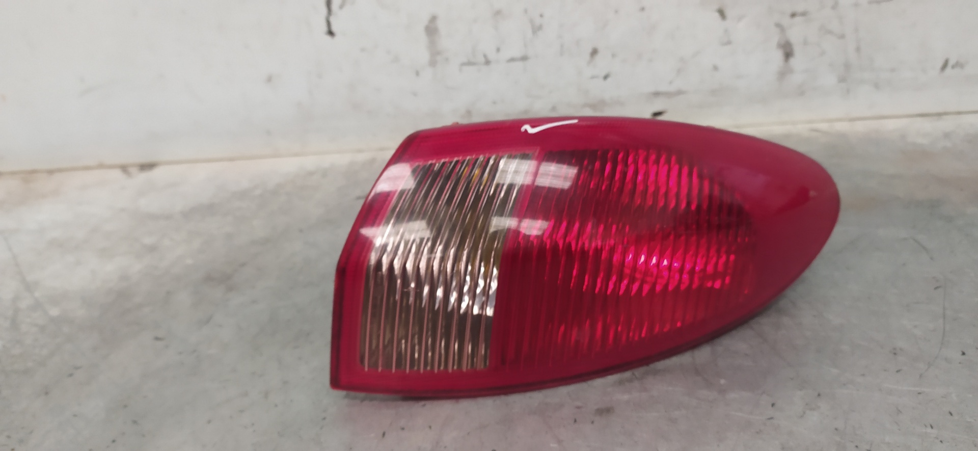 NISSAN 147 2 generation (2004-2010) Rear Right Taillight Lamp 46556347 20116060