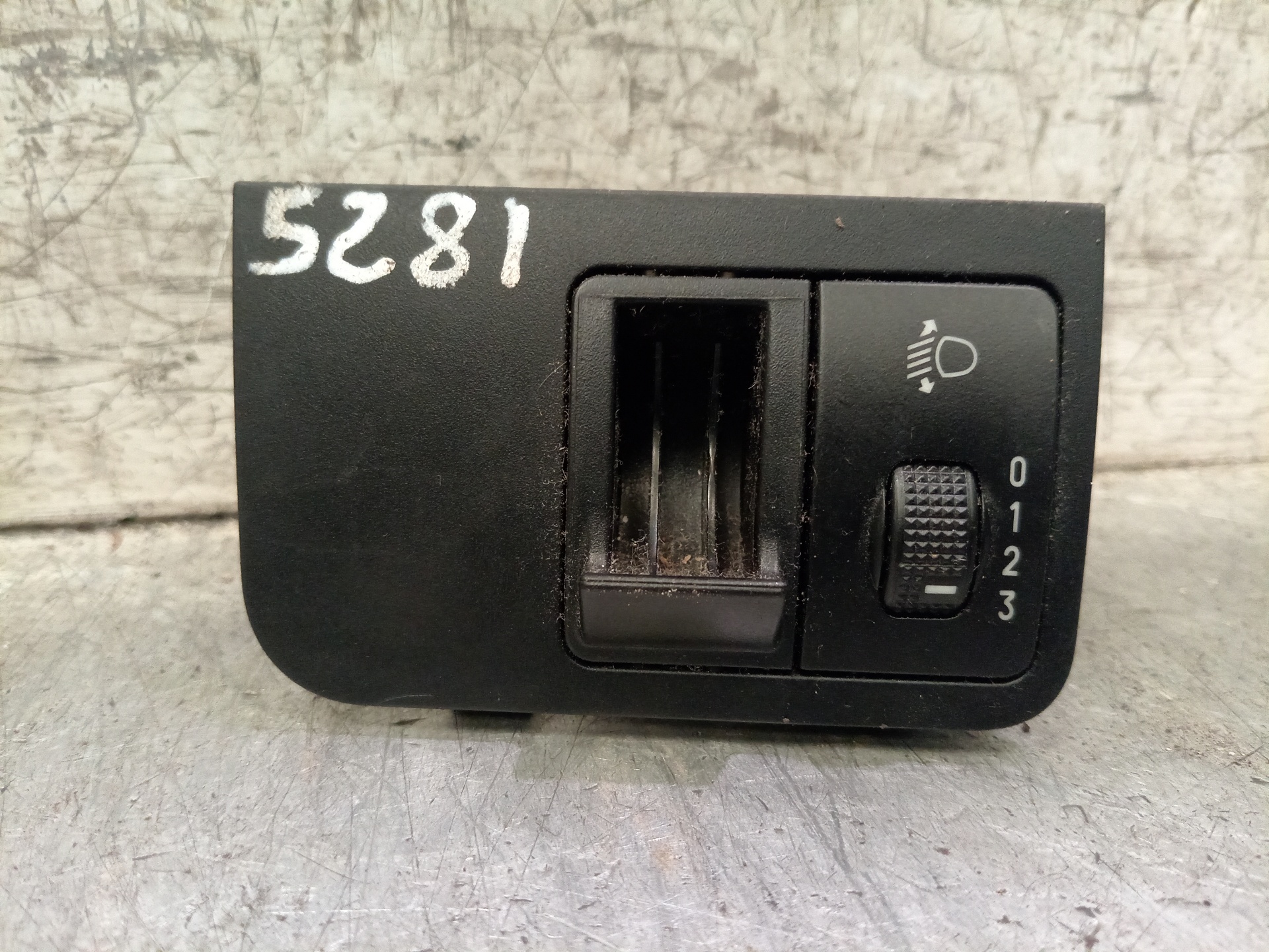 CHEVROLET Matiz 2 generation (2005-2010) Headlight Switch Control Unit 25917619