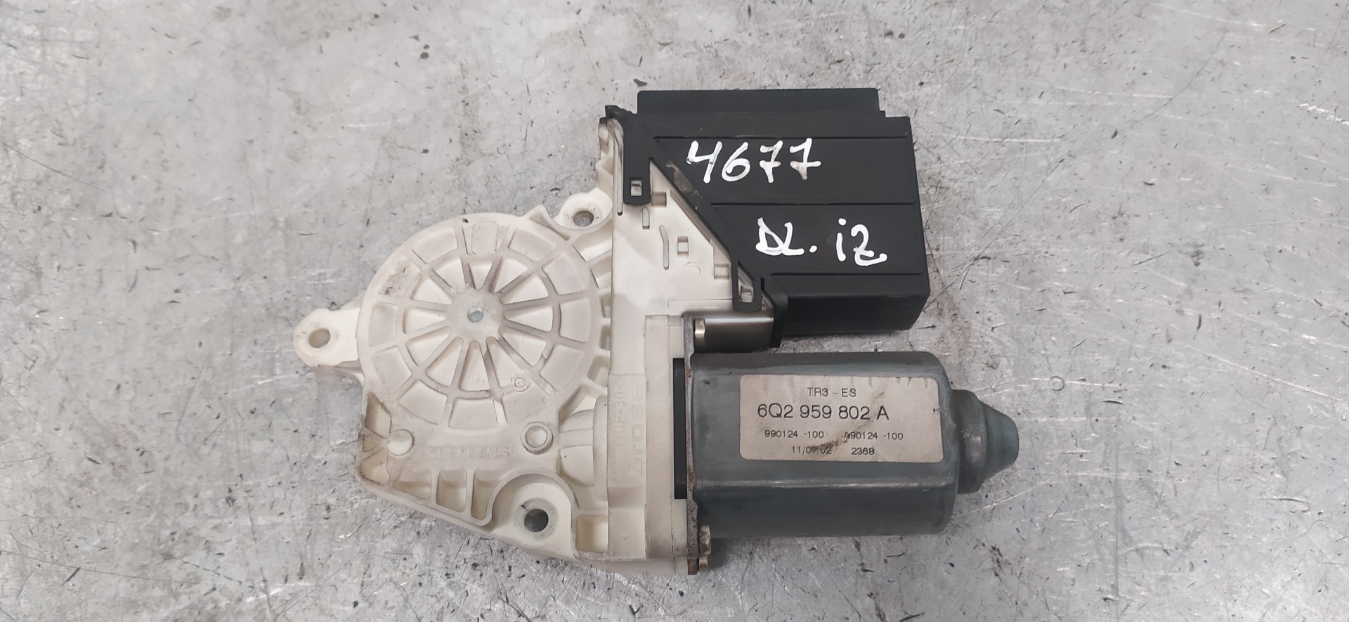 SEAT Cordoba 2 generation (1999-2009) Front Left Door Window Regulator Motor 6Q2959802A 20125114