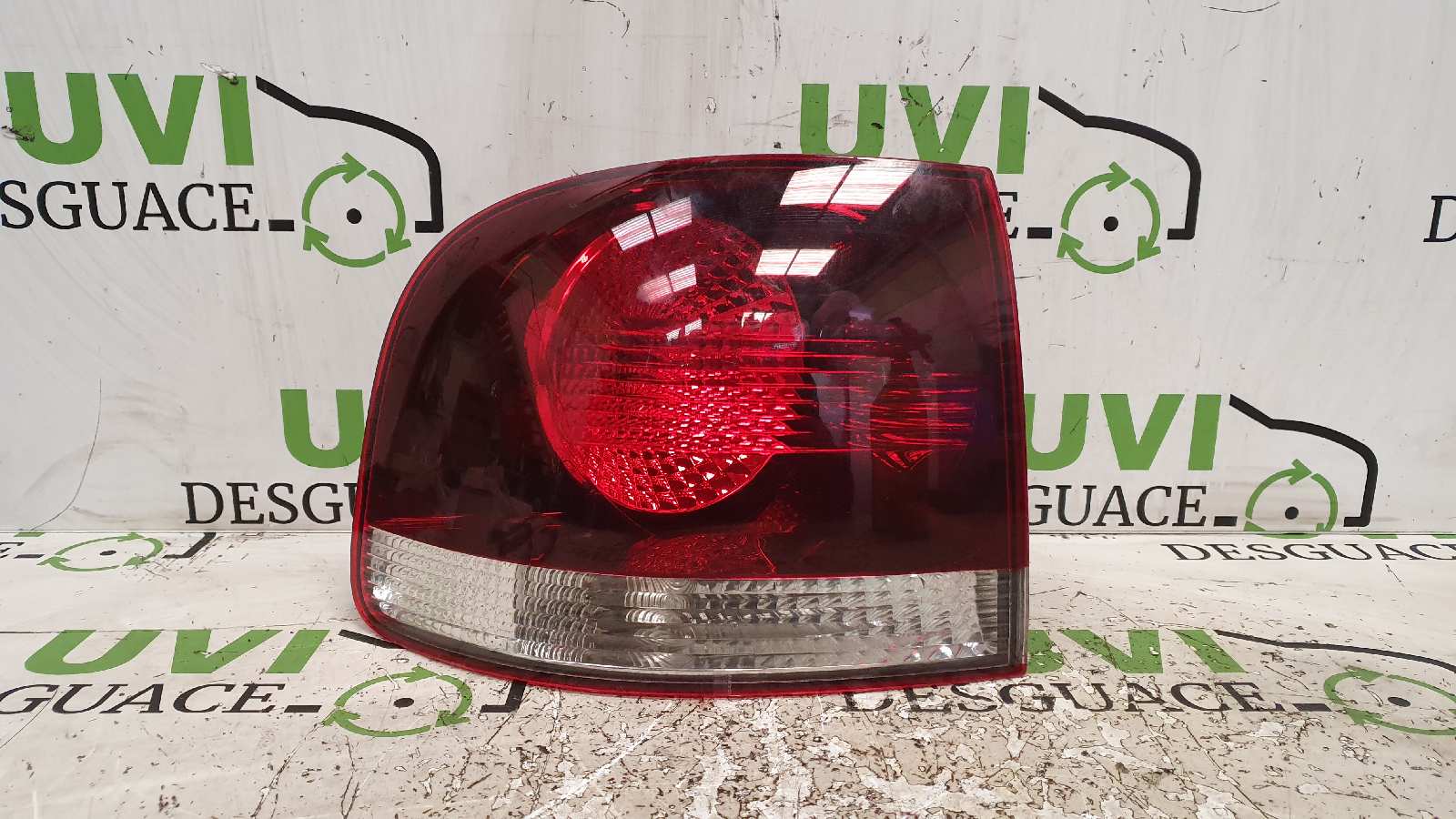 VOLKSWAGEN Touareg 1 generation (2002-2010) Rear Left Taillight 7L6945095R, 28259002 19969597