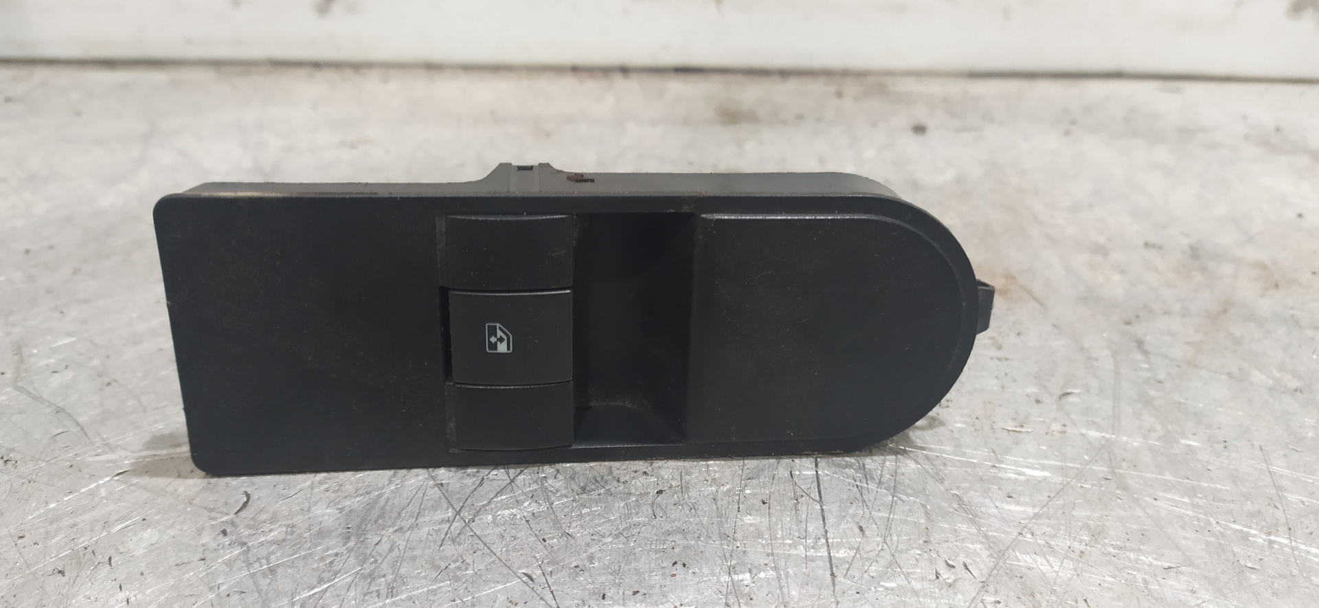 OPEL Astra H (2004-2014) Front Right Door Window Switch 13183675 25908414