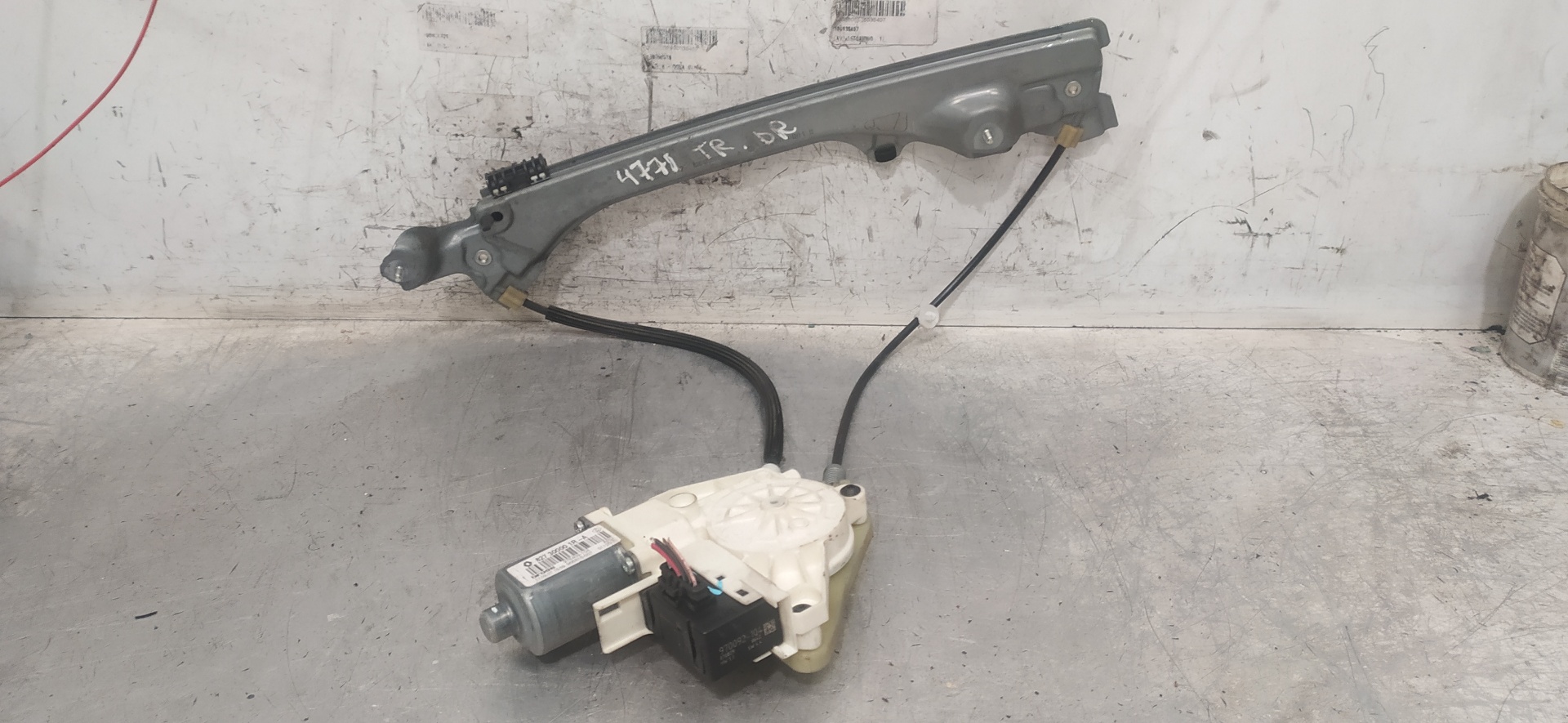 RENAULT Laguna 3 generation (2007-2015) Rear Right Door Window Regulator 827000001R 25916958