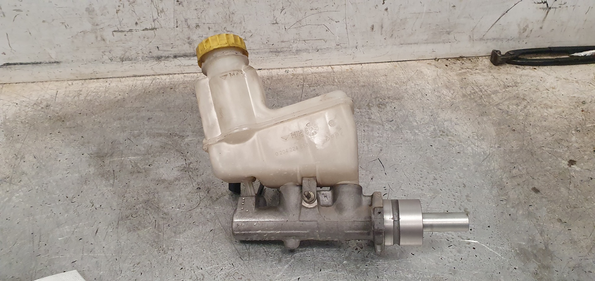 FIAT Stilo 1 generation (2001-2010) Brake Cylinder 0204224658 23385927