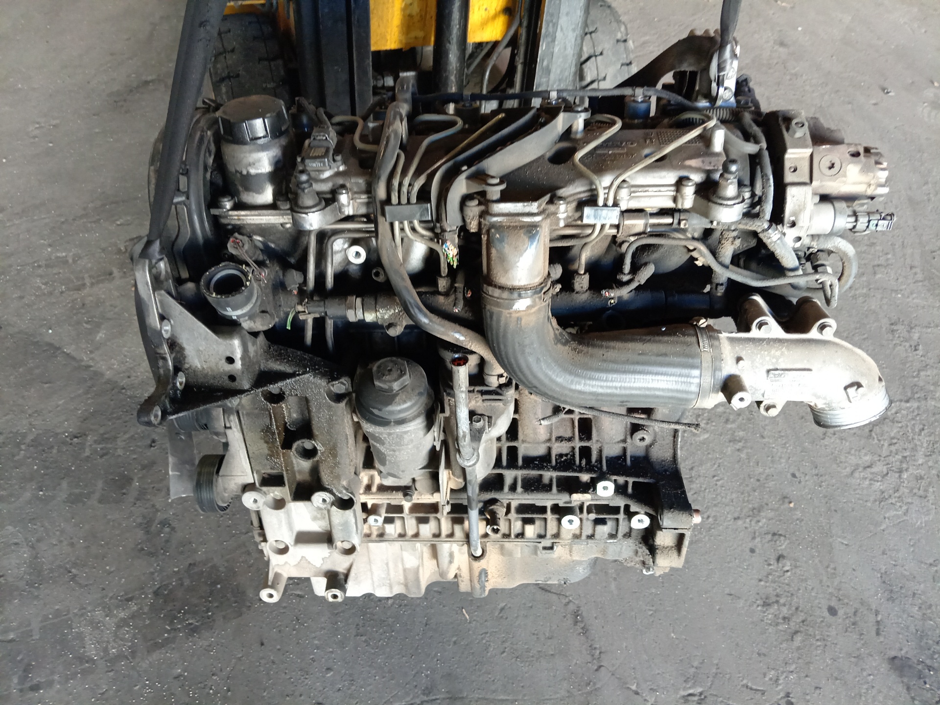 VOLVO V70 2 generation (2000-2008) Motor D5244T 23363939