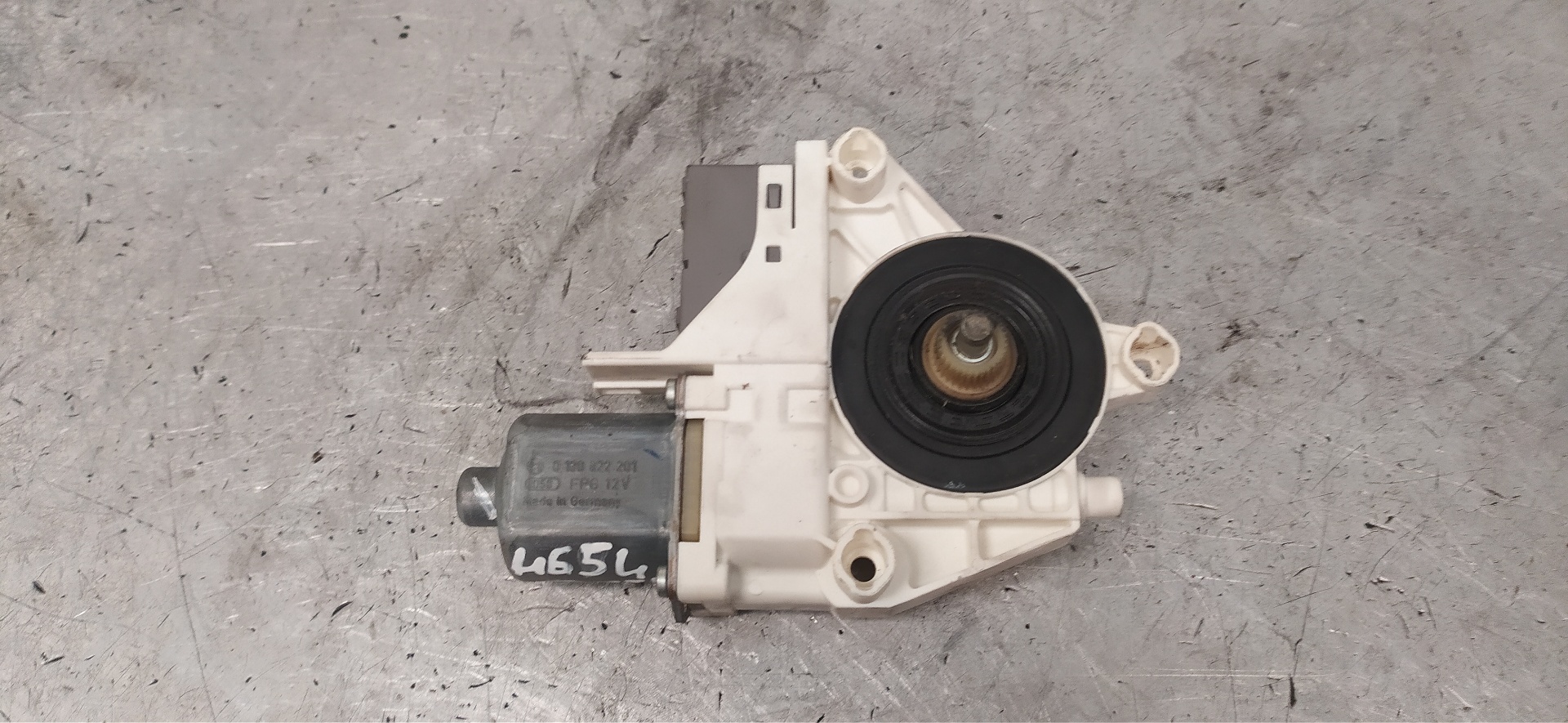 PEUGEOT 407 1 generation (2004-2010) Moteur de commande de vitre de porte arrière gauche 9646595680 20124368