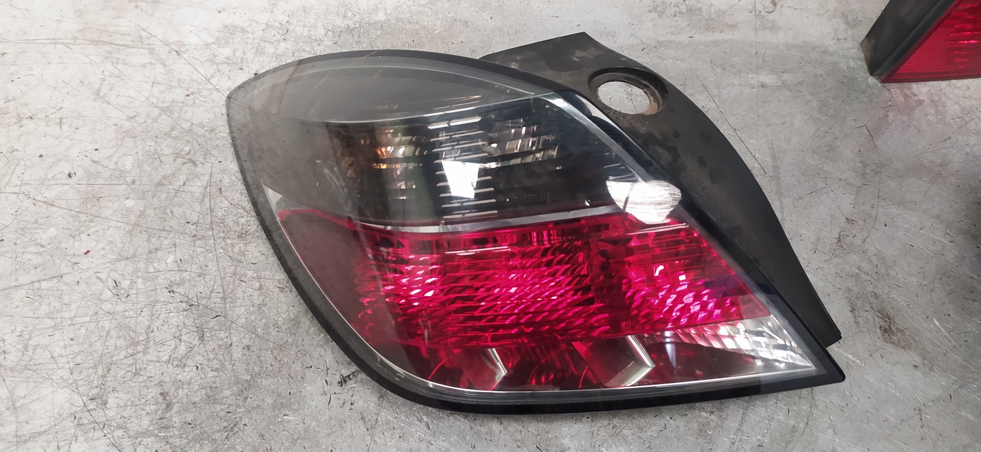 OPEL Astra J (2009-2020) Rear Left Taillight 342691834 20125248