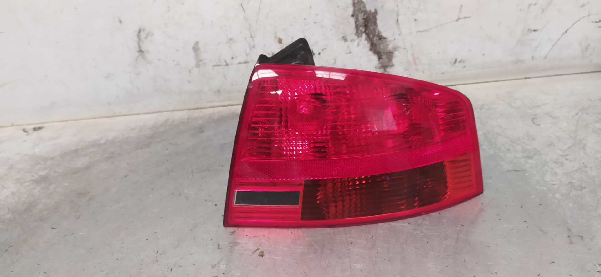 AUDI A4 B7/8E (2004-2008) Far dreapta față 8E5945096 25909982