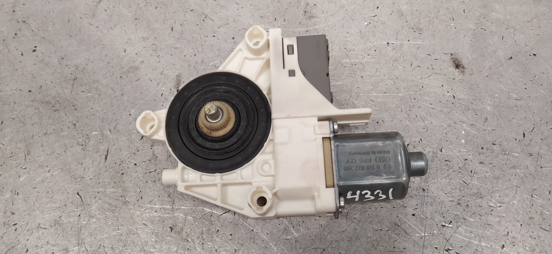 VAUXHALL 407 1 generation (2004-2010) Motor de control geam ușă  dreapta spate 0130822200 20104208