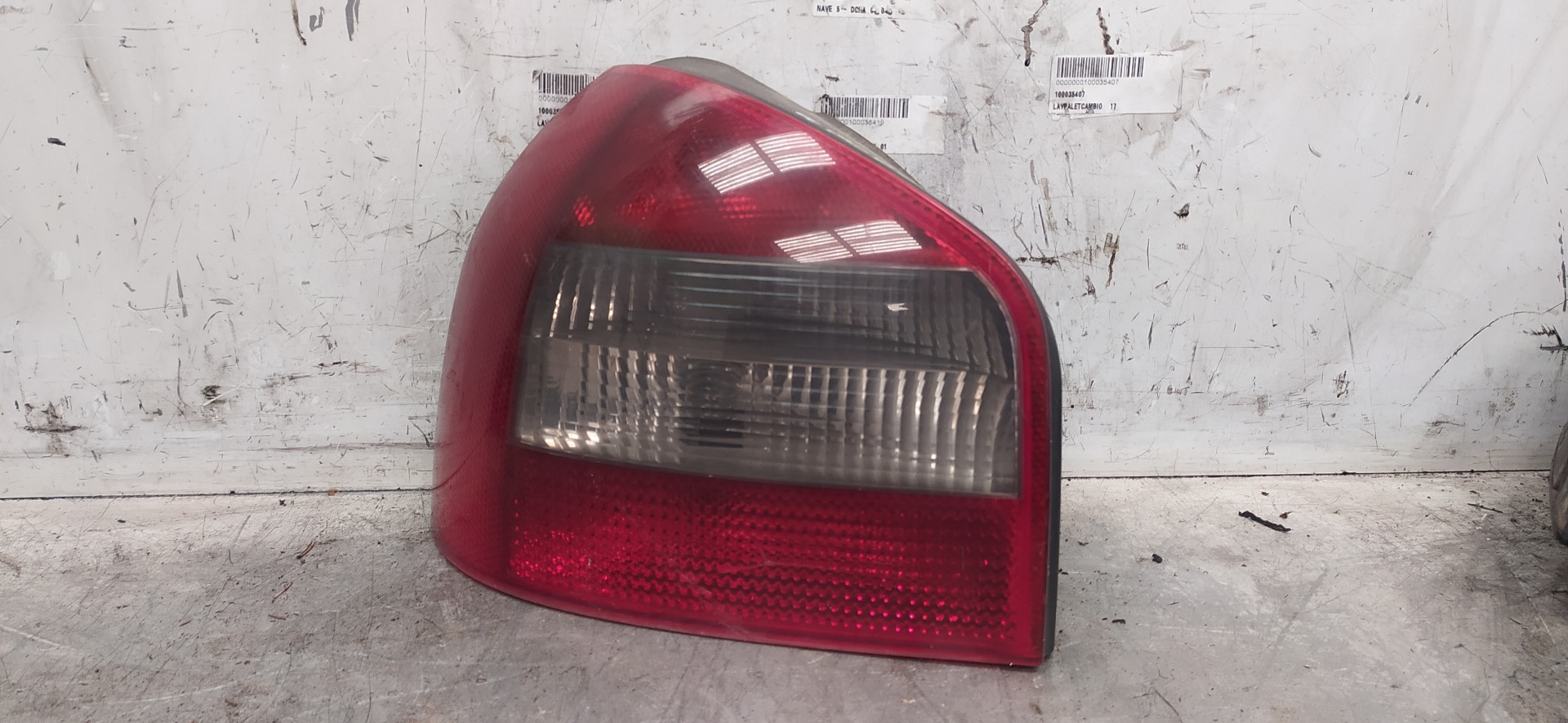 AUDI A3 8L (1996-2003) Vasen takavalo 8L0945095 23390301