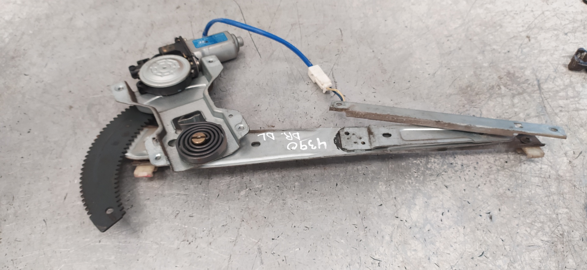 MERCEDES-BENZ Santa Fe SM (2000-2013) Front Right Door Window Regulator 9882017100 20109816