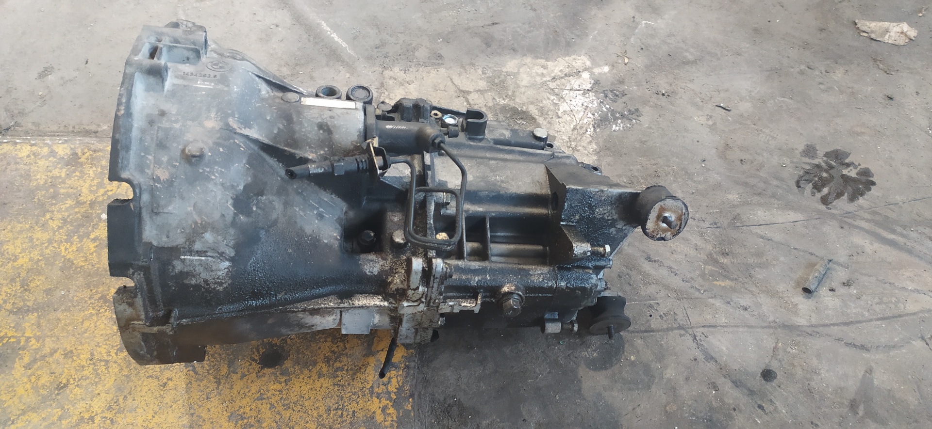 BMW 3 Series E46 (1997-2006) Gearbox AJR 20052051