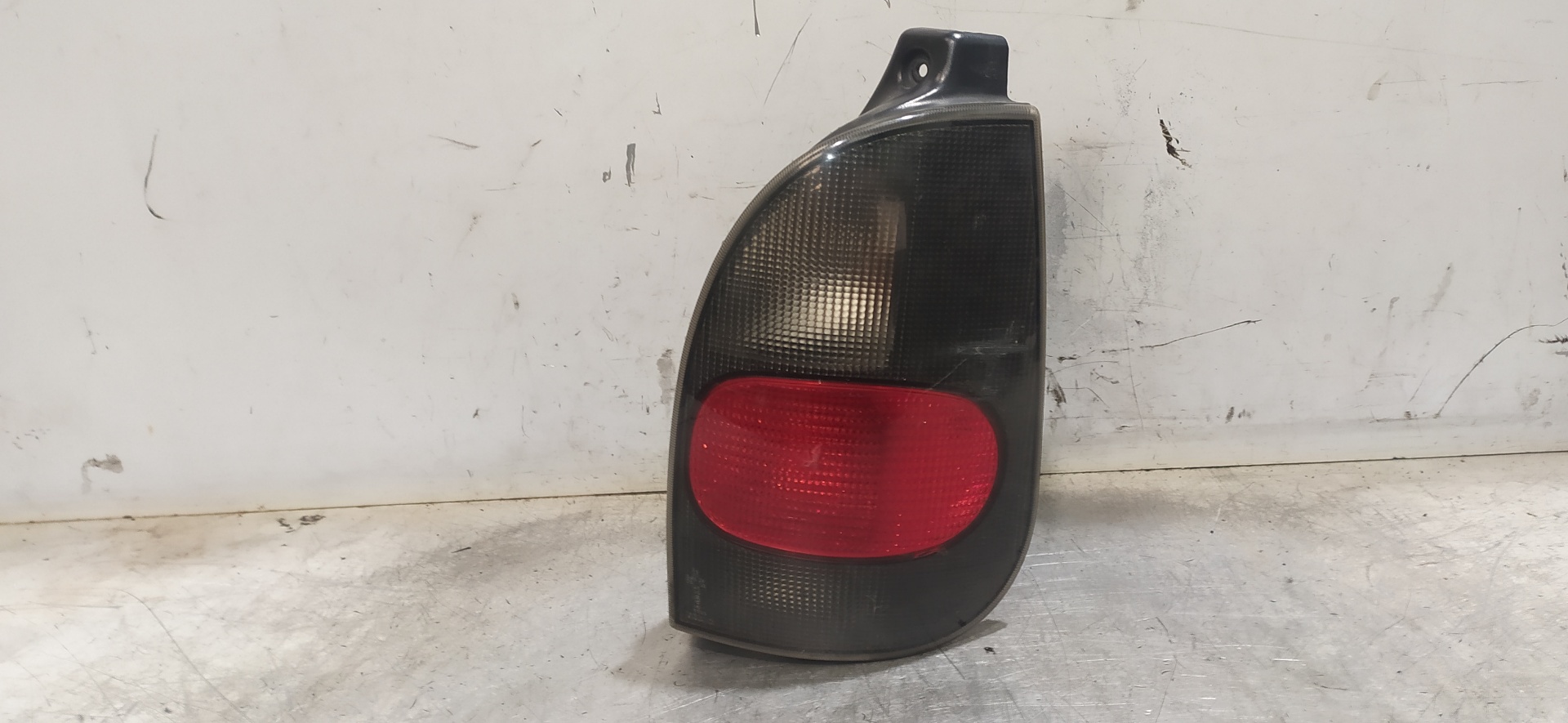 RENAULT Espace 3 generation (1996-2002) Rear Right Taillight Lamp 6025301102 20114232