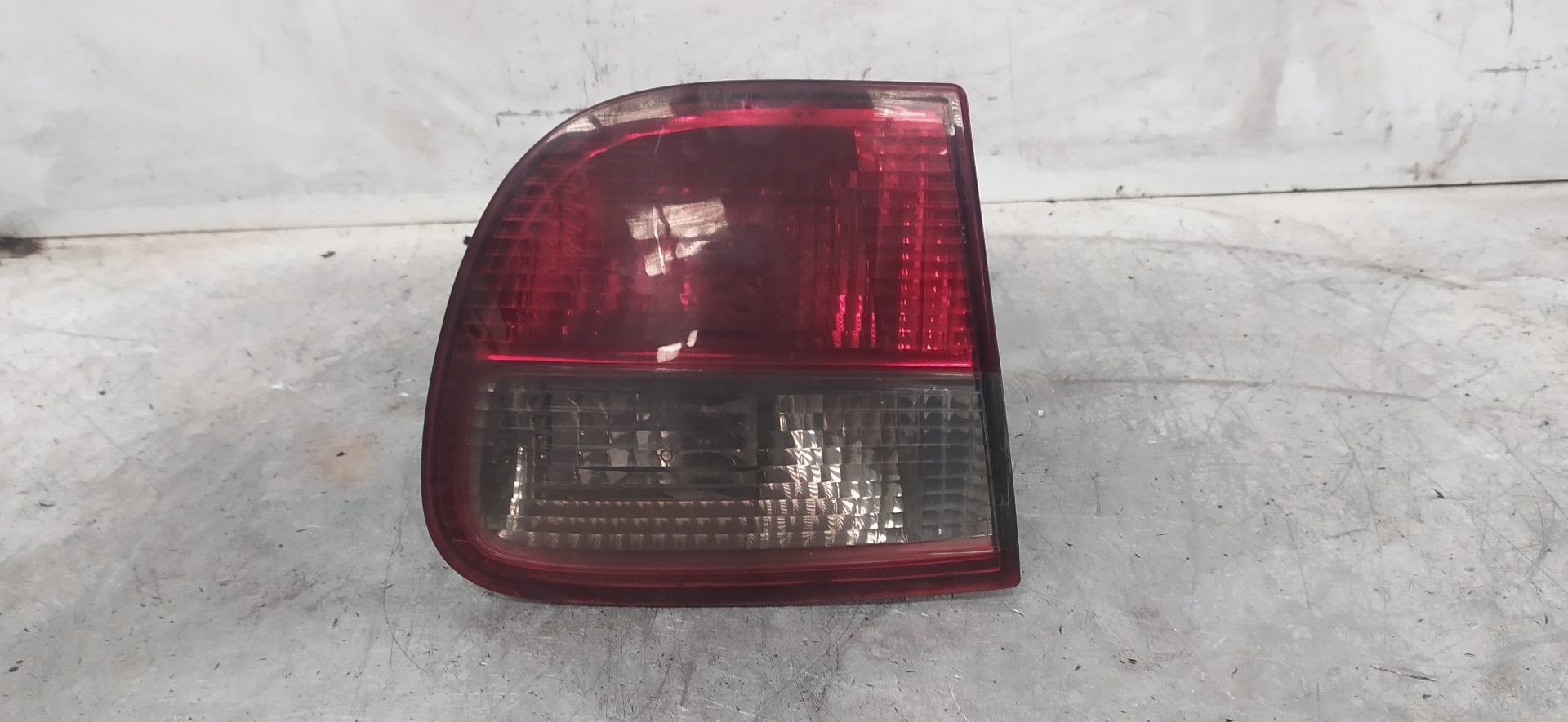 TOYOTA Leon 1 generation (1999-2005) Rear Left Taillight 1M6945257 20088204