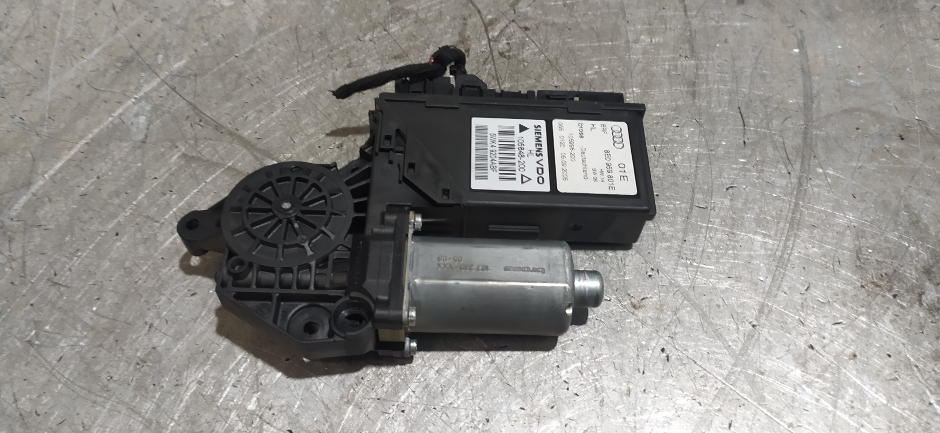 AUDI A4 B6/8E (2000-2005) Rear Left Door Window Control Motor 0130821767,8E0959801,5WK49204ABF 20086228