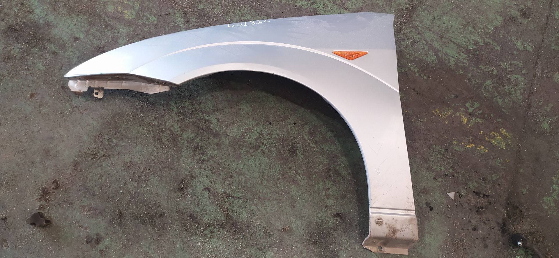 FORD Focus 1 generation (1998-2010) Front Left Fender 20111600