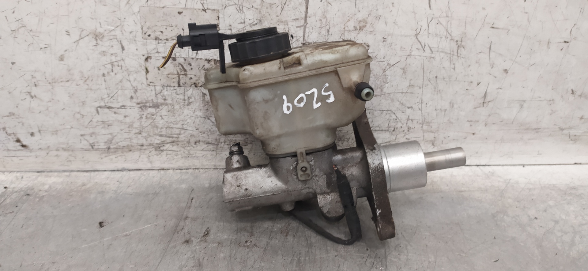 SEAT Altea 1 generation (2004-2013) Brake Cylinder 1K1614019K 25967707