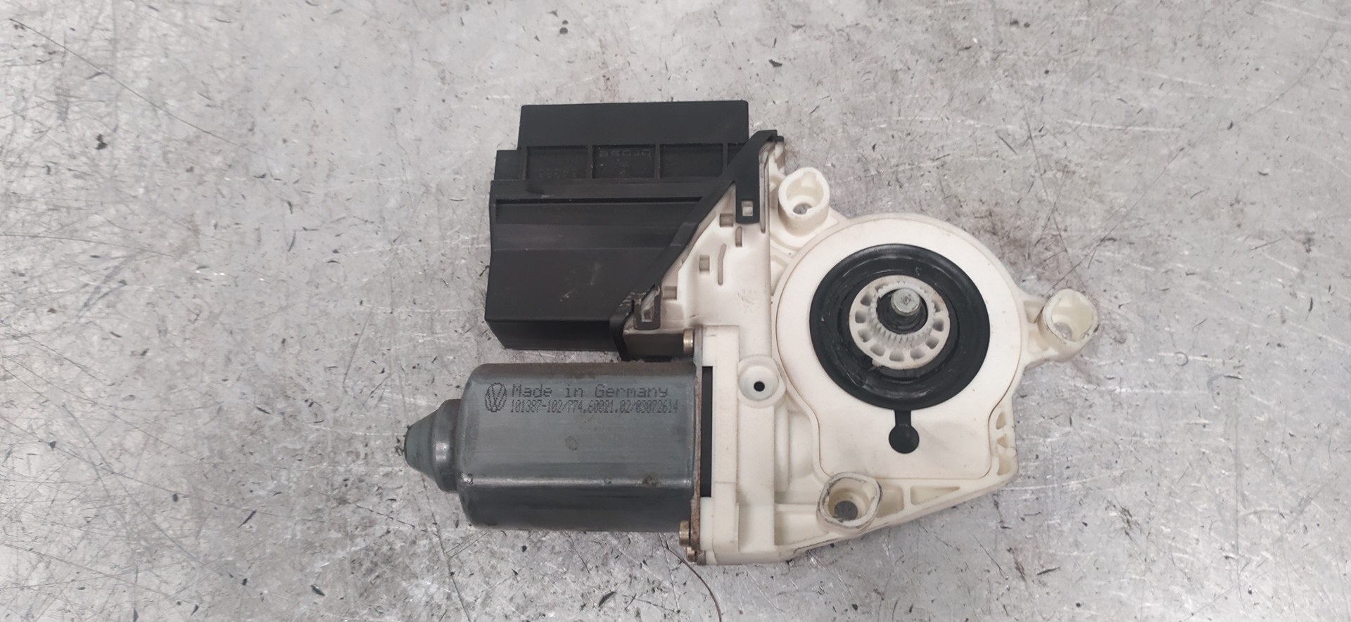 SEAT Cordoba 2 generation (1999-2009) Front Left Door Window Regulator Motor 6Q2959802A 20125114