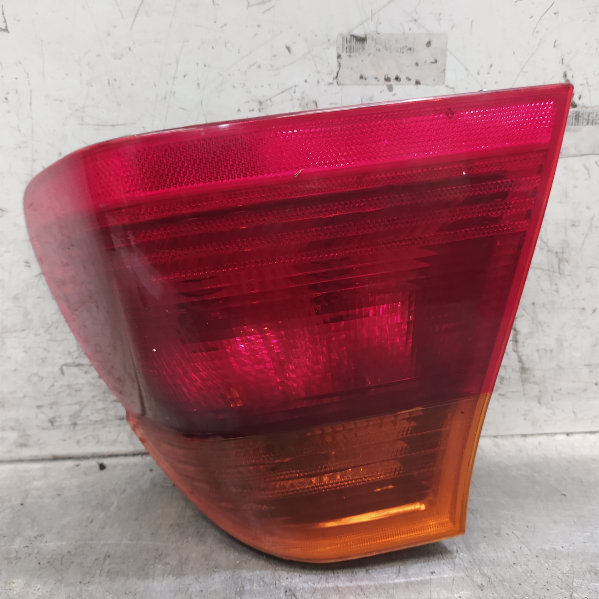 VAUXHALL 3 Series E46 (1997-2006) Rear Right Taillight Lamp 8364922 25917680