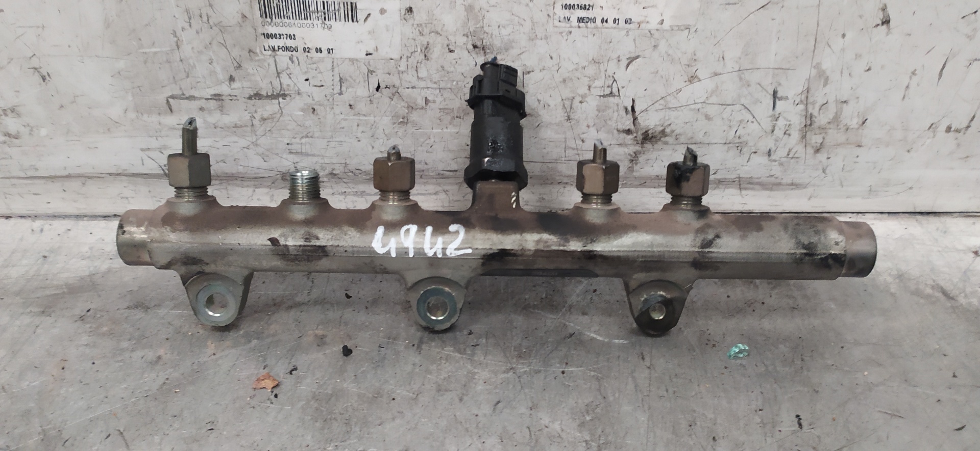 ALFA ROMEO 156 932 (1997-2007) Fuel Rail 0445214016 23389397