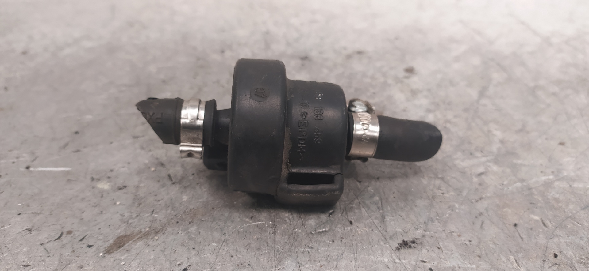 VOLKSWAGEN Passat B5 (1996-2005) Solenoid Valve 058133459 20052213