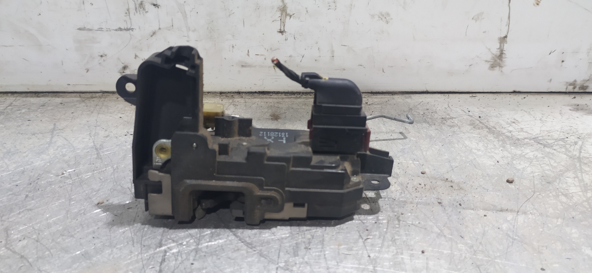 OPEL Astra H (2004-2014) Front Right Door Lock 131281112 25908411