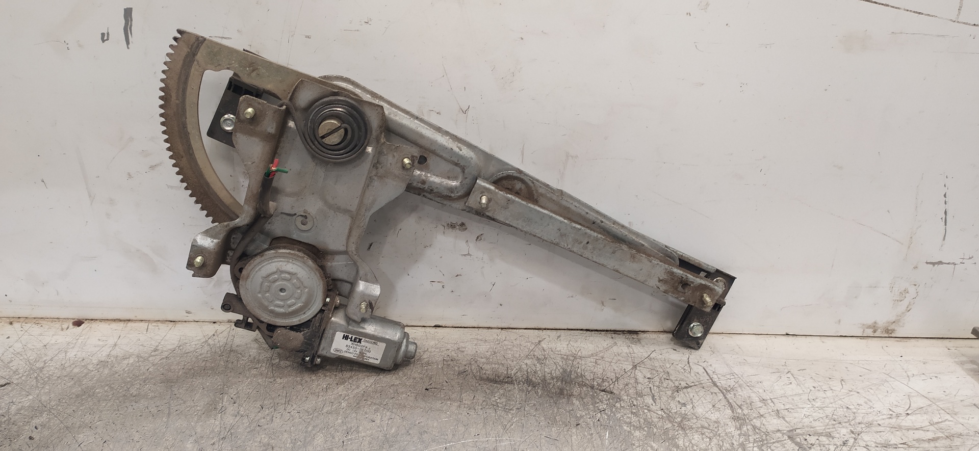 KIA Sorento 1 generation (2002-2011) Rear left door window lifter 834503E000 20070957