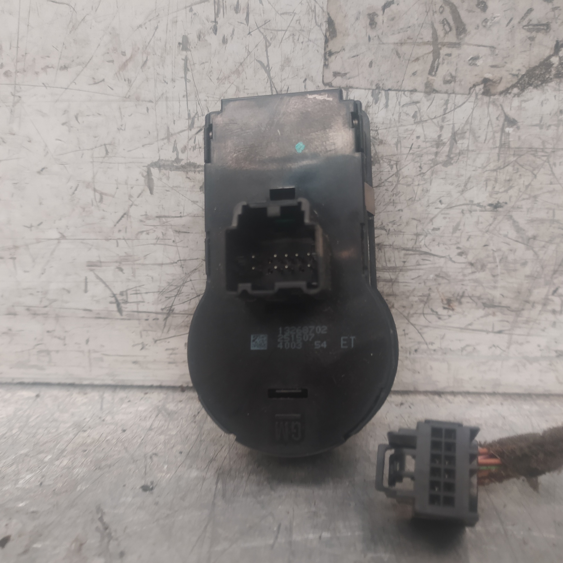 OPEL Astra J (2009-2020) Headlight Switch Control Unit 13268702 25917606