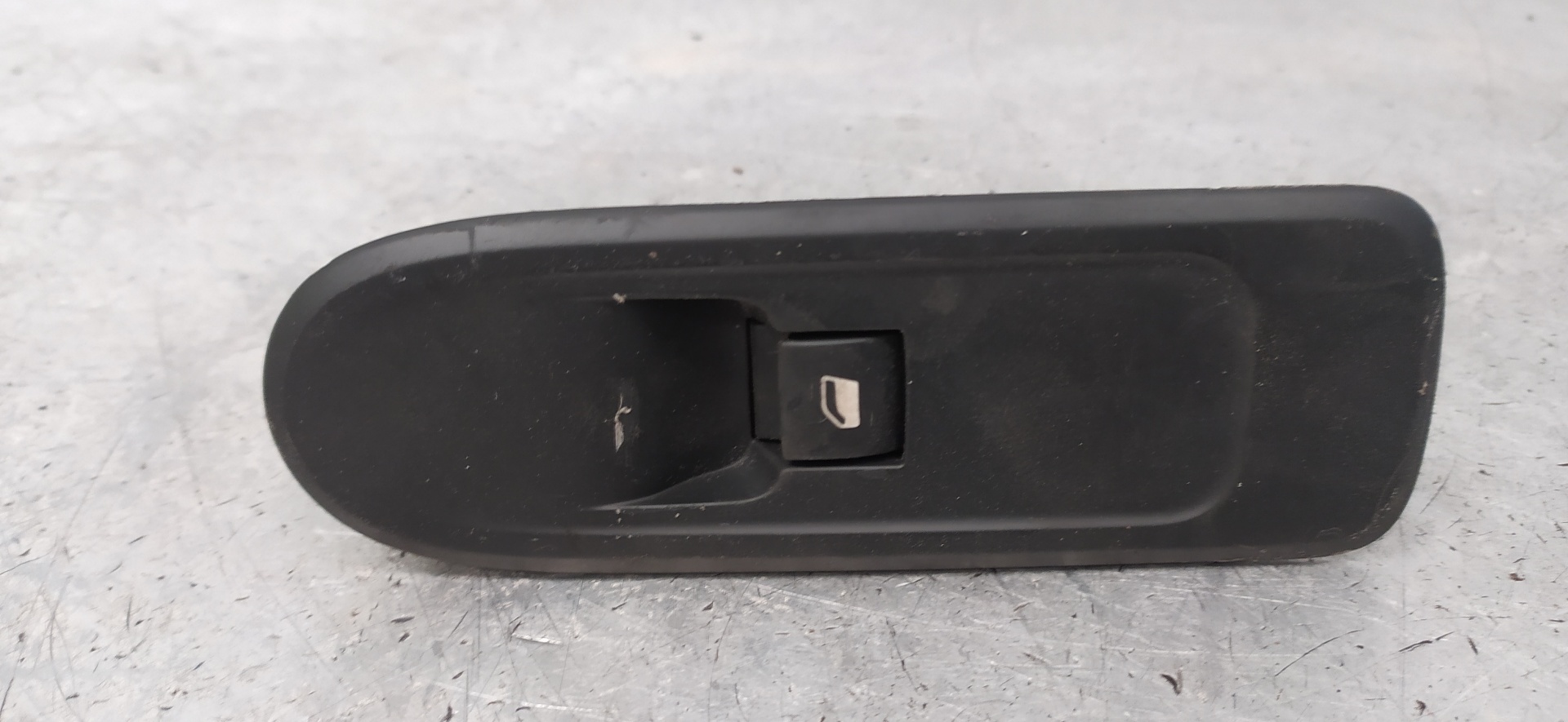 CITROËN C3 2 generation (2009-2016) Front Right Door Window Switch 96637533XT 20094784