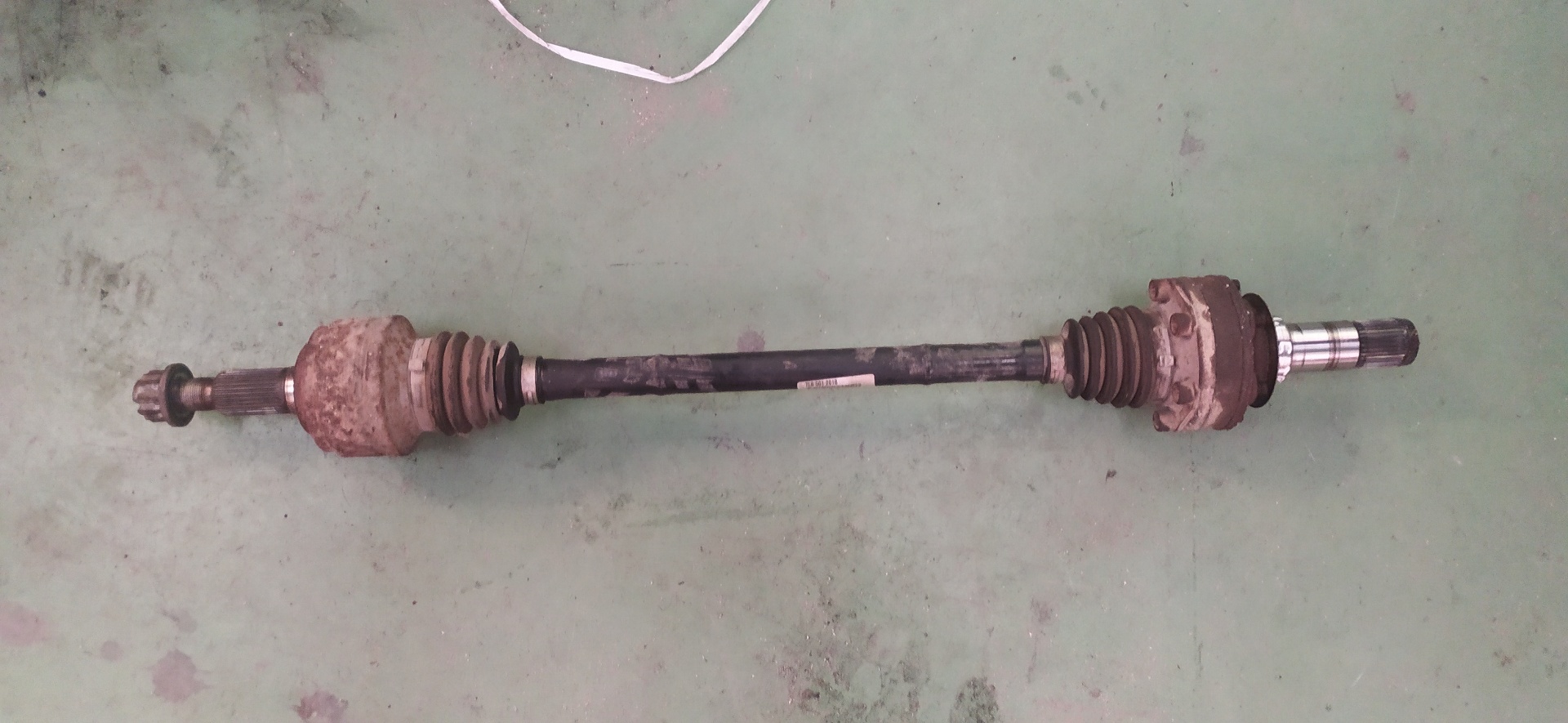 VOLKSWAGEN Touareg 1 generation (2002-2010) Arbre de transmission arrière gauche 7L0501201B 20117232